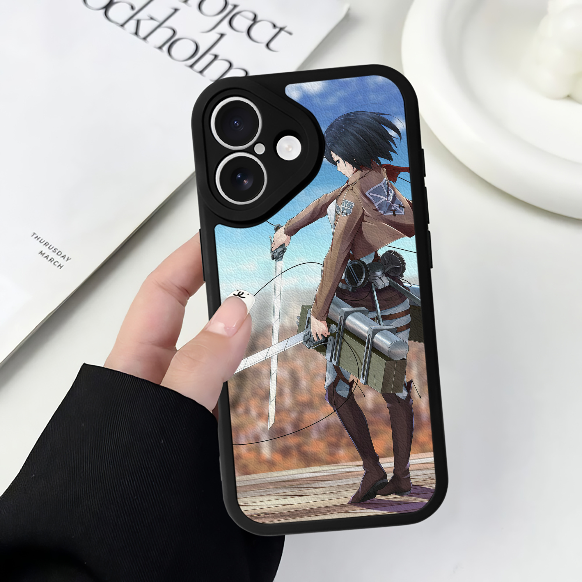 （画像用） 進撃の巨人 Attack on Titan 【iPhone 16シリーズ対応】シリコンスマホケース（レザー調） 材質：シリコン